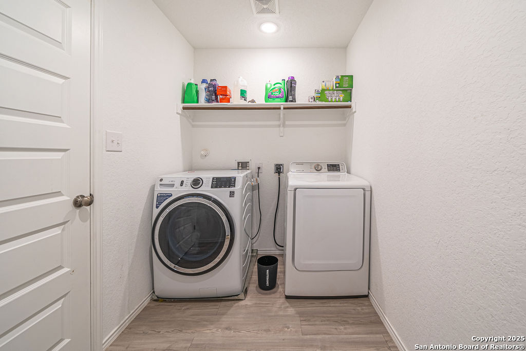 4422 Chandler Road, Unit 20 San Antonio, TX 78222 - Photo 13 of 38 a utility room with dryer and washer