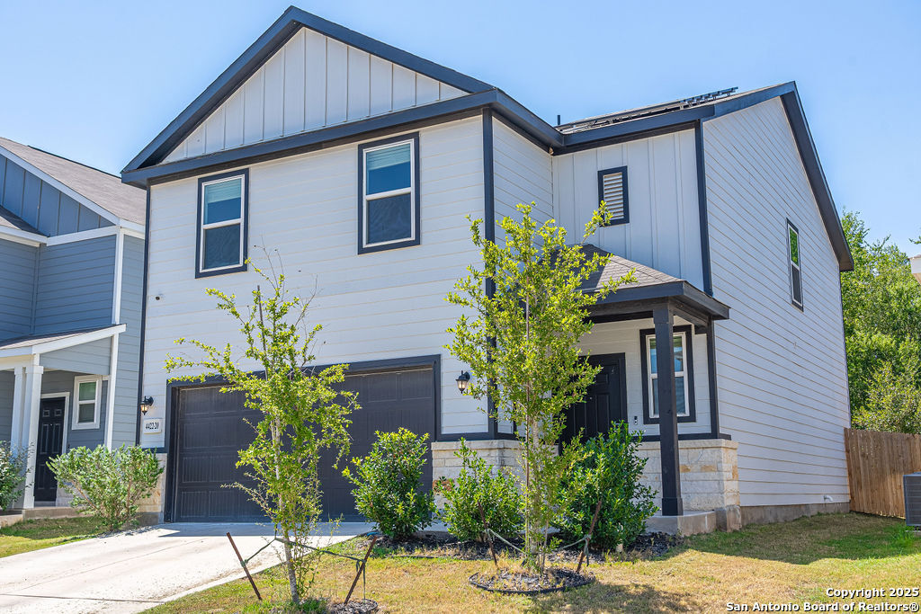 4422 Chandler Road, Unit 20 San Antonio, TX 78222 - Photo 3 of 38 a house that has a palm tree in front of it