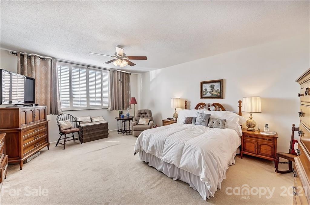 1300 Reece Road, Unit 520 Charlotte, NC 28209 - Photo 36 of 45 Gallery Image 36