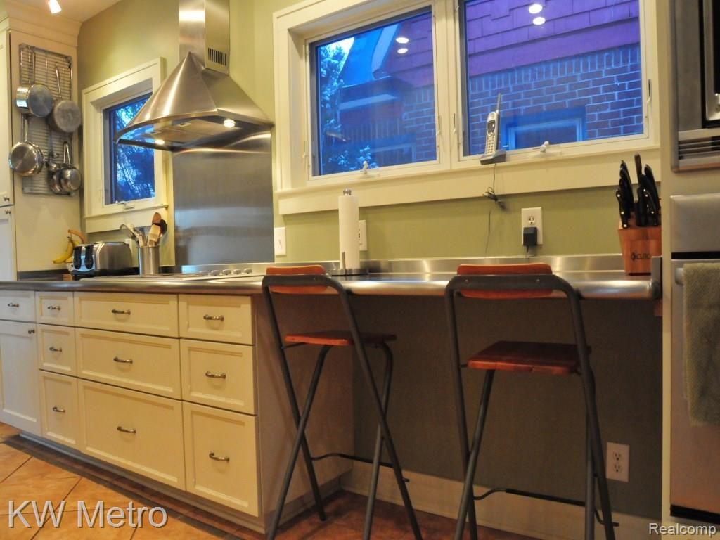 21 Hanover Road Pleasant Ridge, MI 48069 - Photo 14 of 37 DSC_9318.jpg