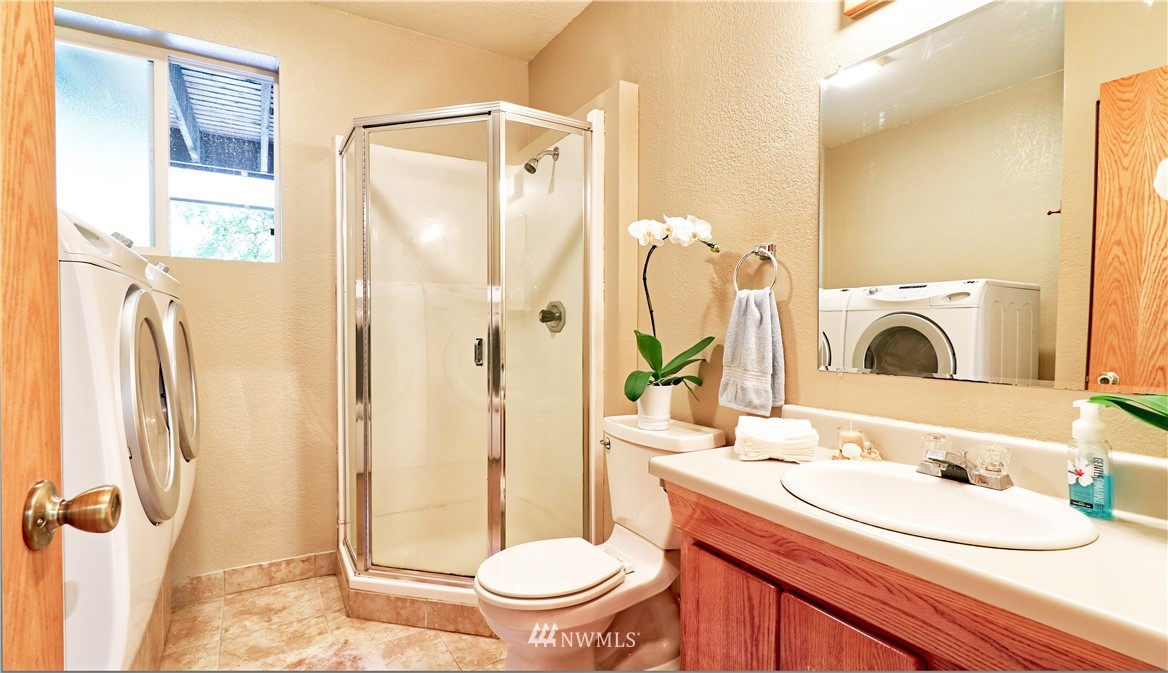 1903 169th Place Southeast Bothell, WA 98012 - Photo 16 of 20 Gallery Image 16