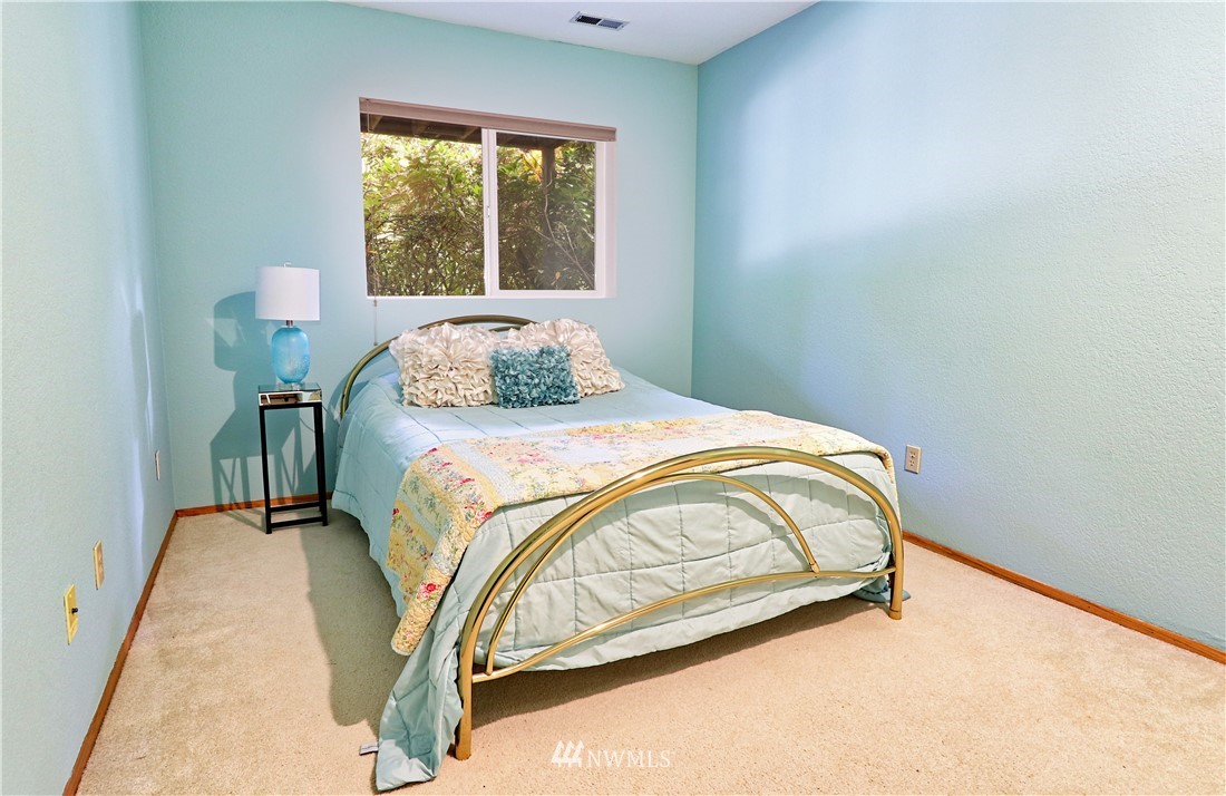 1903 169th Place Southeast Bothell, WA 98012 - Photo 17 of 20 Gallery Image 17