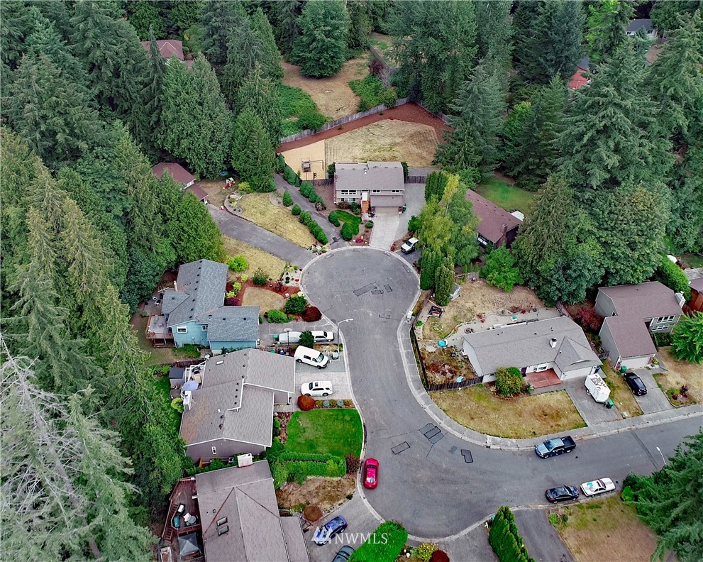 1903 169th Place Southeast Bothell, WA 98012 - Photo 3 of 20 Gallery Image 3