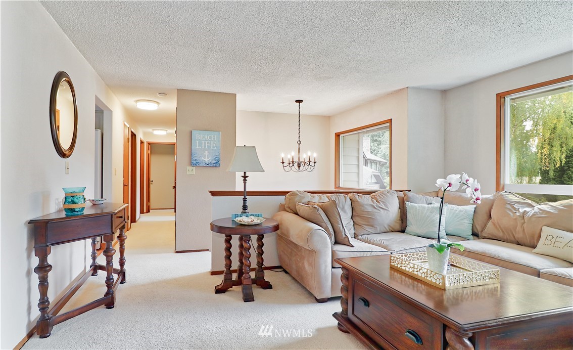 1903 169th Place Southeast Bothell, WA 98012 - Photo 6 of 20 Gallery Image 6