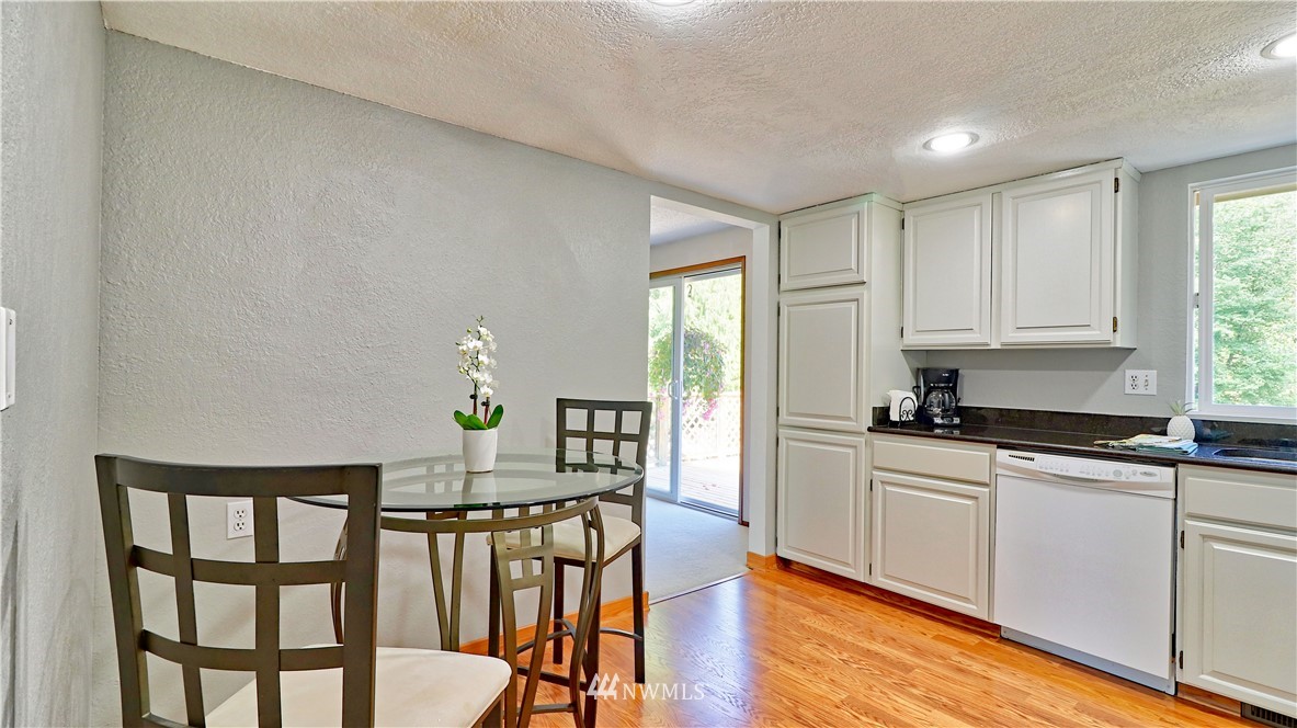 1903 169th Place Southeast Bothell, WA 98012 - Photo 9 of 20 Gallery Image 9