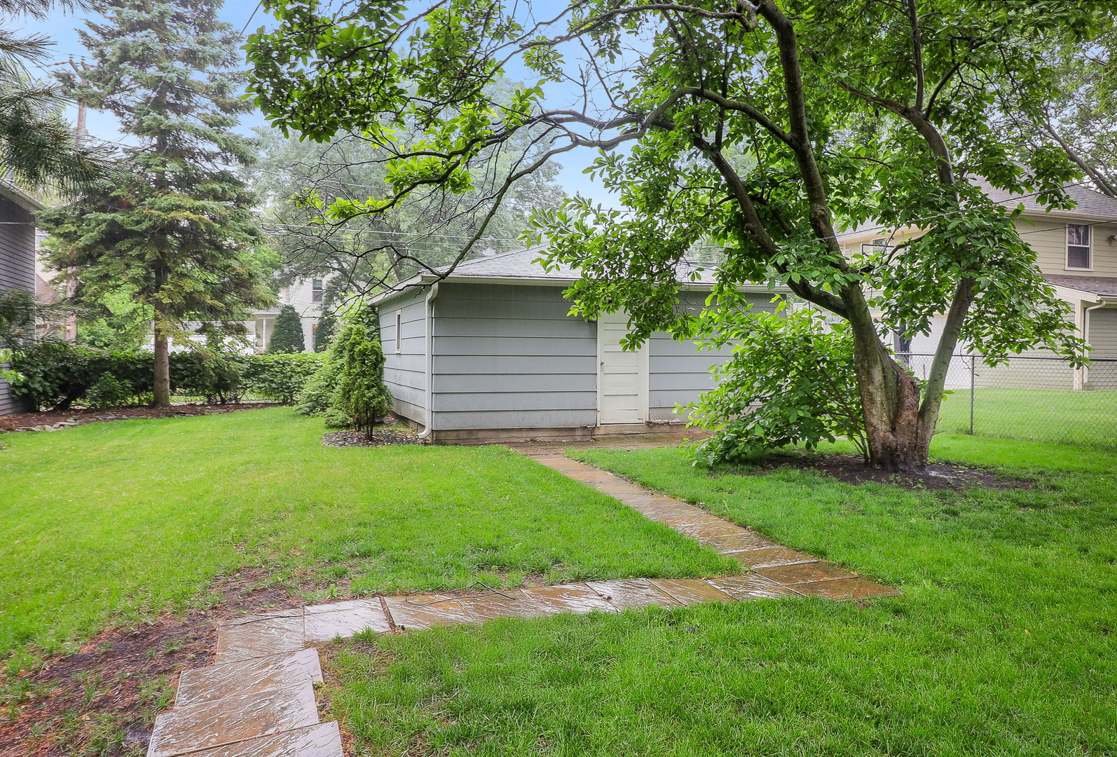 210 Spring Avenue Naperville, IL 60540 - Photo 13 of 19