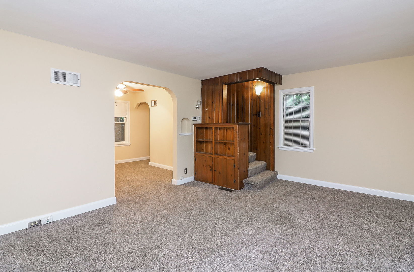 210 Spring Avenue Naperville, IL 60540 - Photo 4 of 19