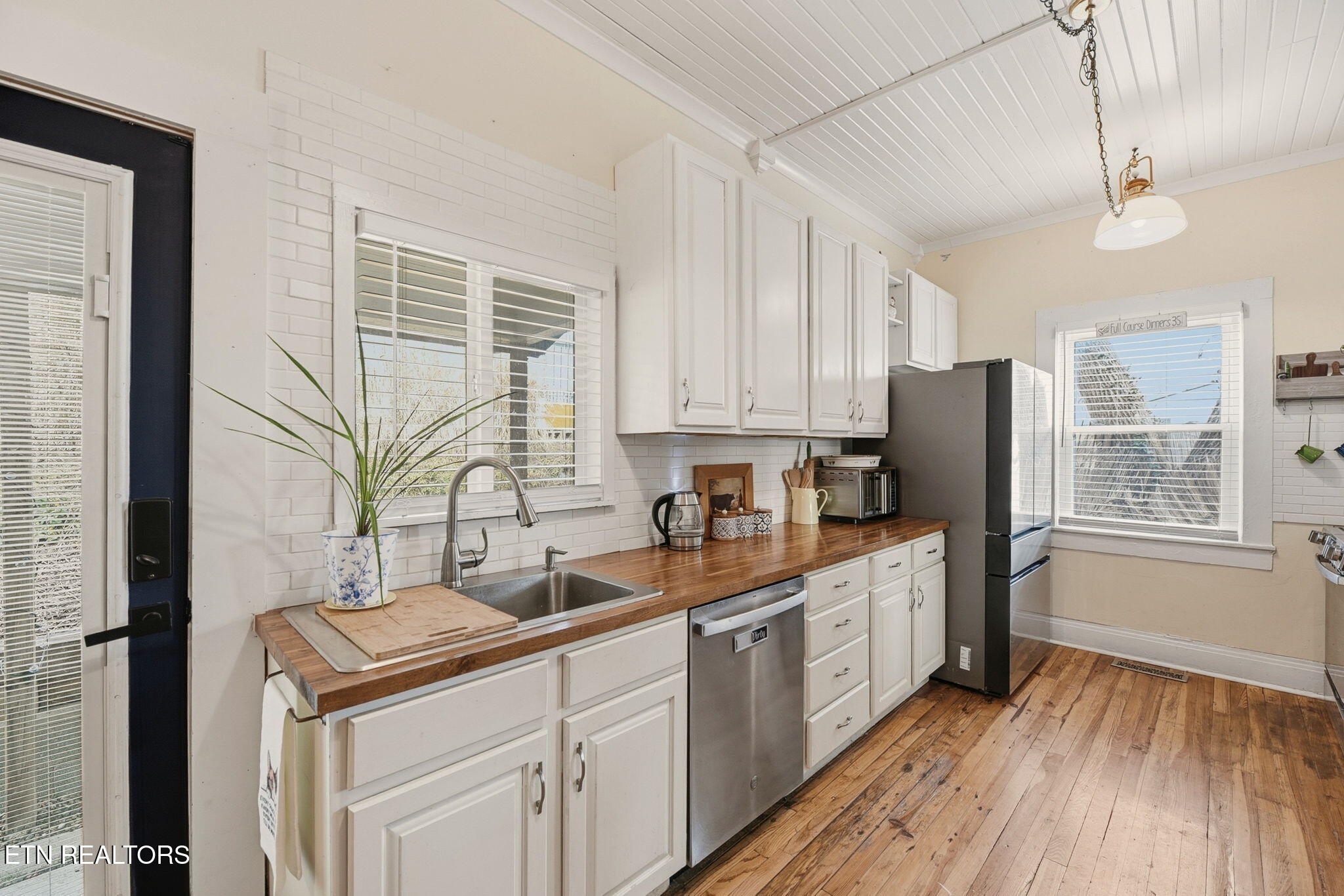 971 Maple Street Alcoa, TN 37701 - Photo 10 of 45 10.1 - Kitchen