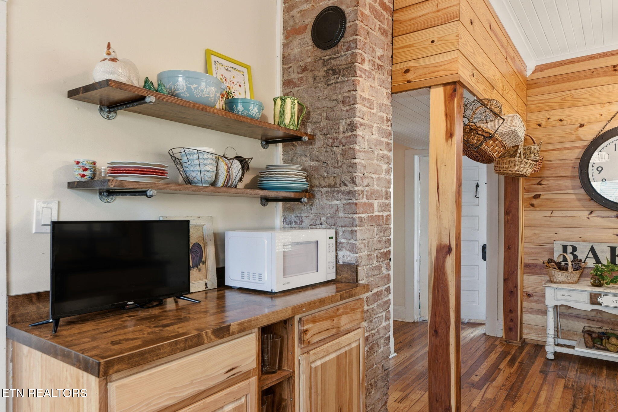 971 Maple Street Alcoa, TN 37701 - Photo 15 of 45 14 - Kitchen