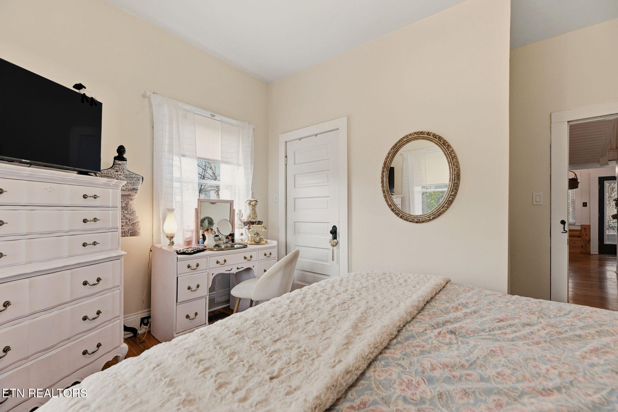 971 Maple Street Alcoa, TN 37701 - Photo 19 of 45 18 - Main Level Bedroom