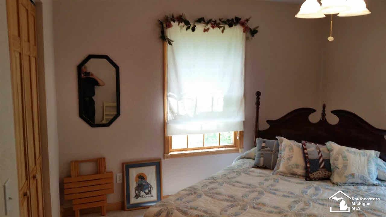 1265 East Samaria Road Erie, MI 48133 - Photo 8 of 12 20439579-7.JPG