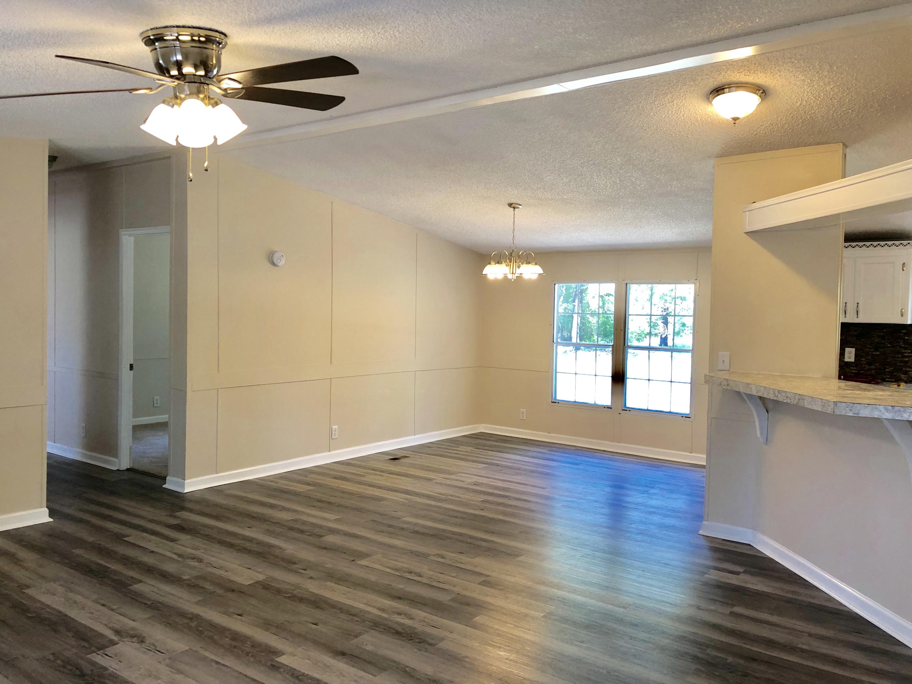 7725 Pleasant Grove Road Round O, SC 29474 - Photo 3 of 36 Living/Dining Room