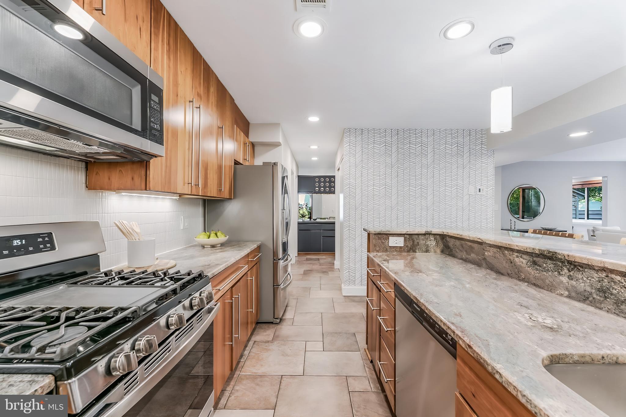 1982 Solaridge Court Reston, VA 20191 - Photo 17 of 65