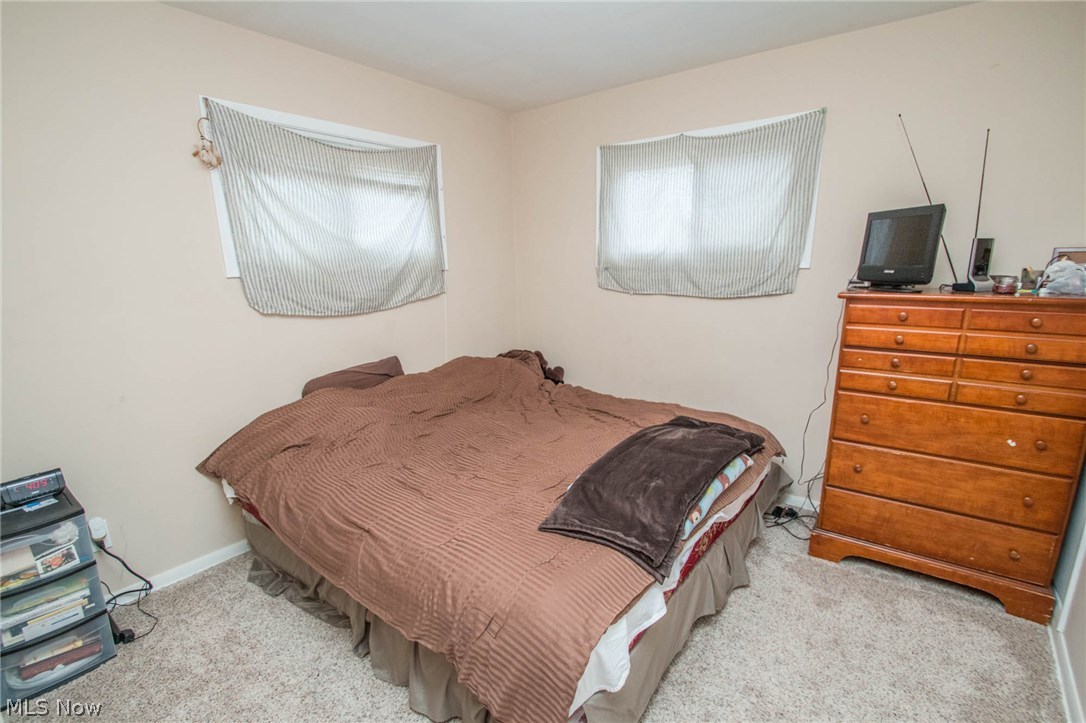 11160 Snow Road Parma, OH 44130 - Photo 20 of 34
