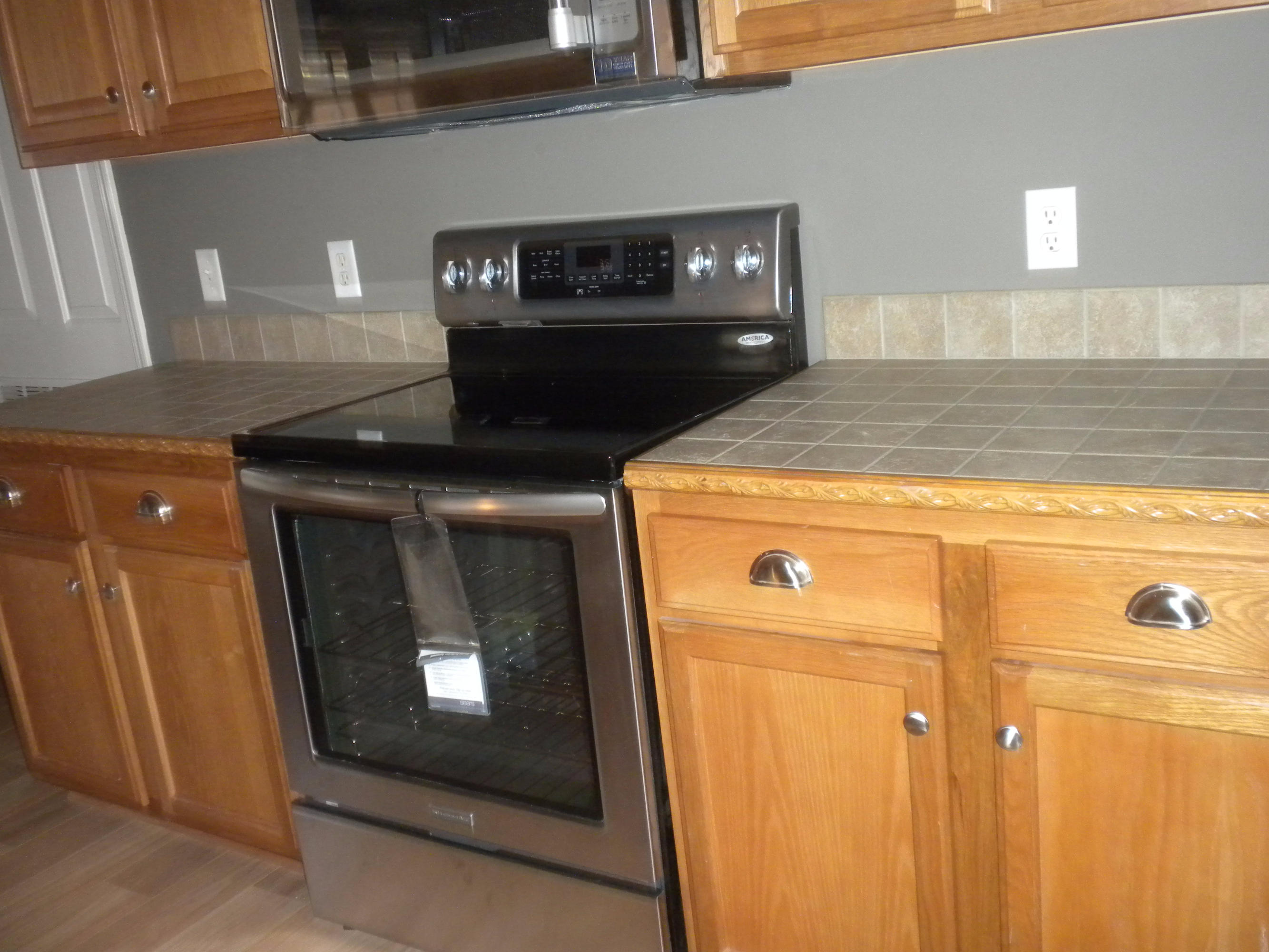 434 Miller Road Clinton, TN 37716 - Photo 38 of 40 Stainless Steel Stove