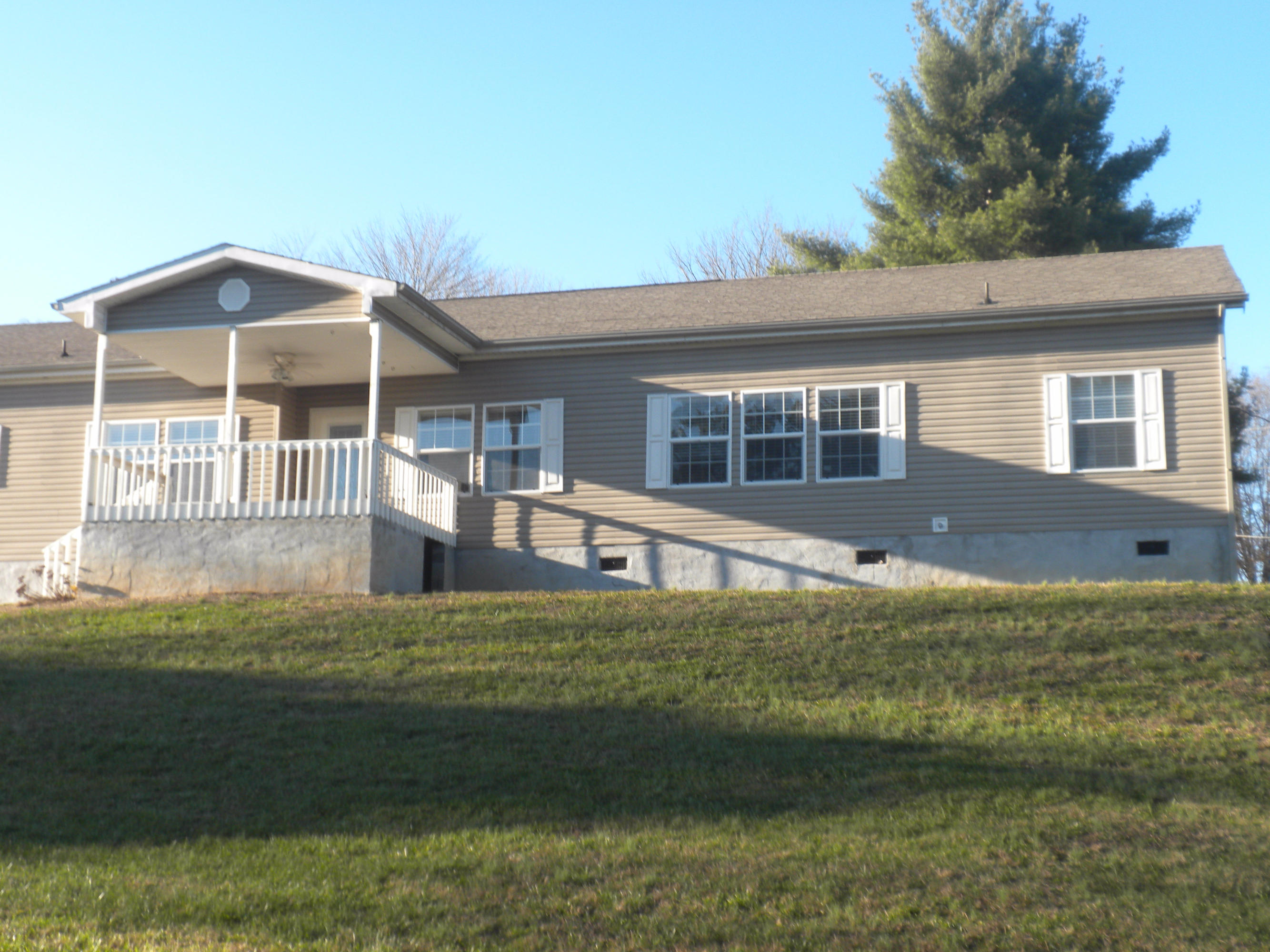 434 Miller Road Clinton, TN 37716 - Photo 7 of 40 Left Front