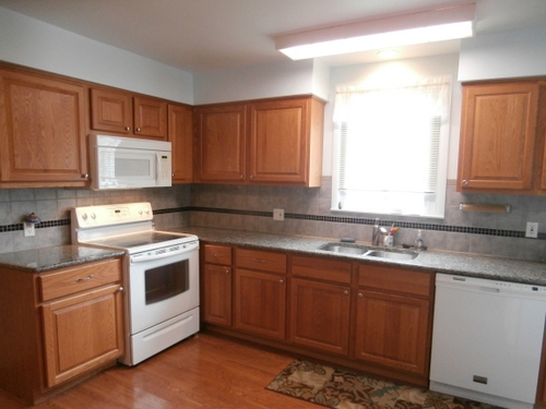 308 West Ridge Street Owosso, MI 48867 - Photo 4 of 13 31304207-3.JPG