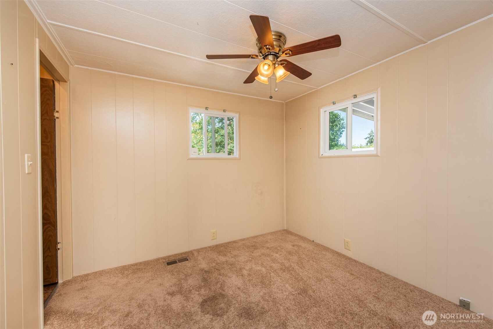 921 South 3rd Avenue, Unit 15 Sequim, WA 98382 - Photo 27 of 34