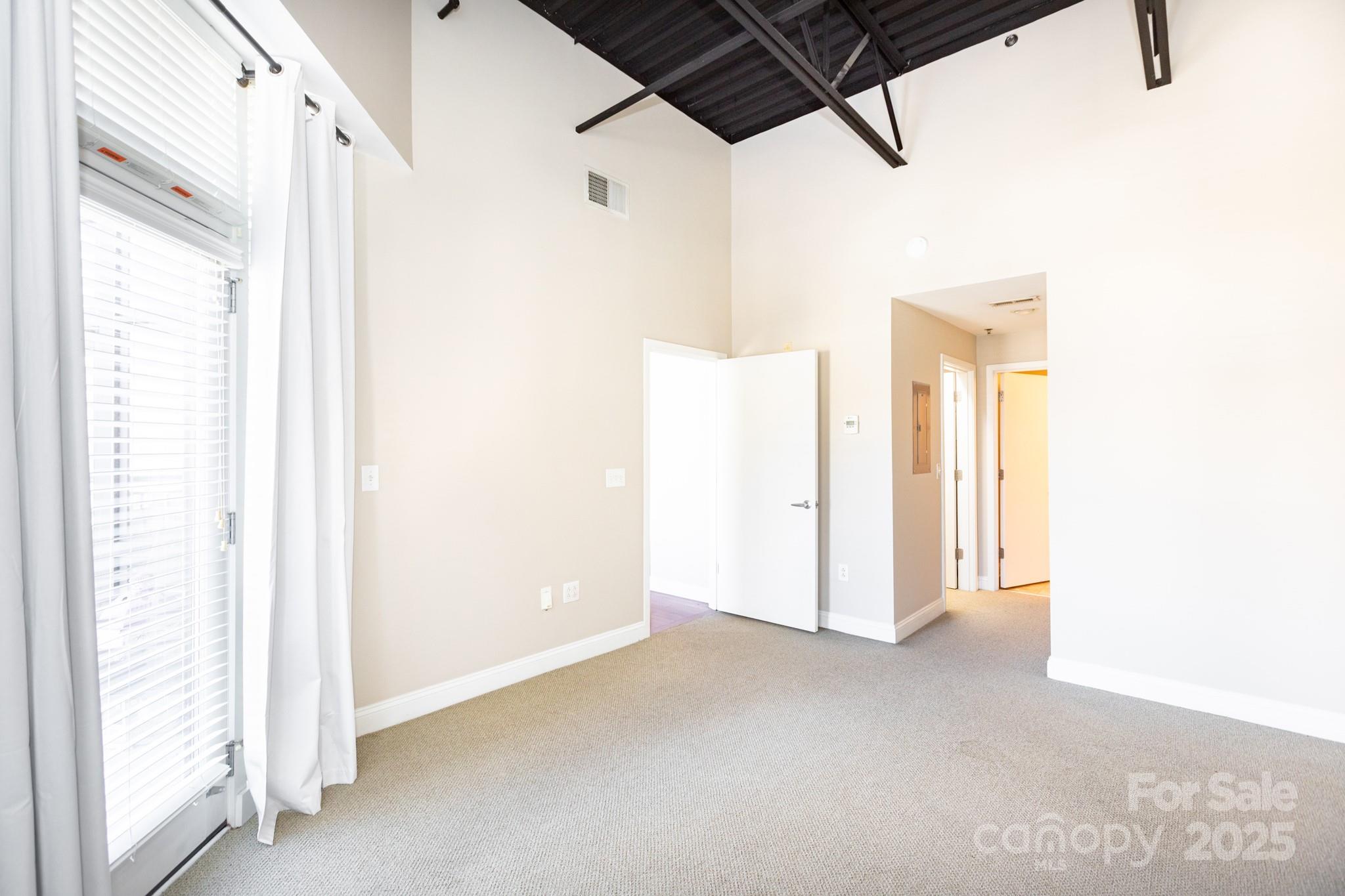 3920 Sharon Road Charlotte, NC 28211 - Photo 15 of 38 a view of small space