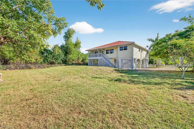 a view of an outdoor space and a yard