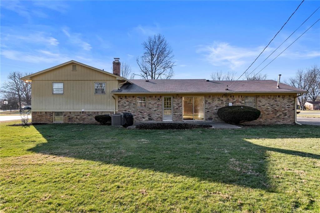 6459 Brokenhurst Road Indianapolis, IN 46220 - Photo 21 of 22 Gallery Image 21