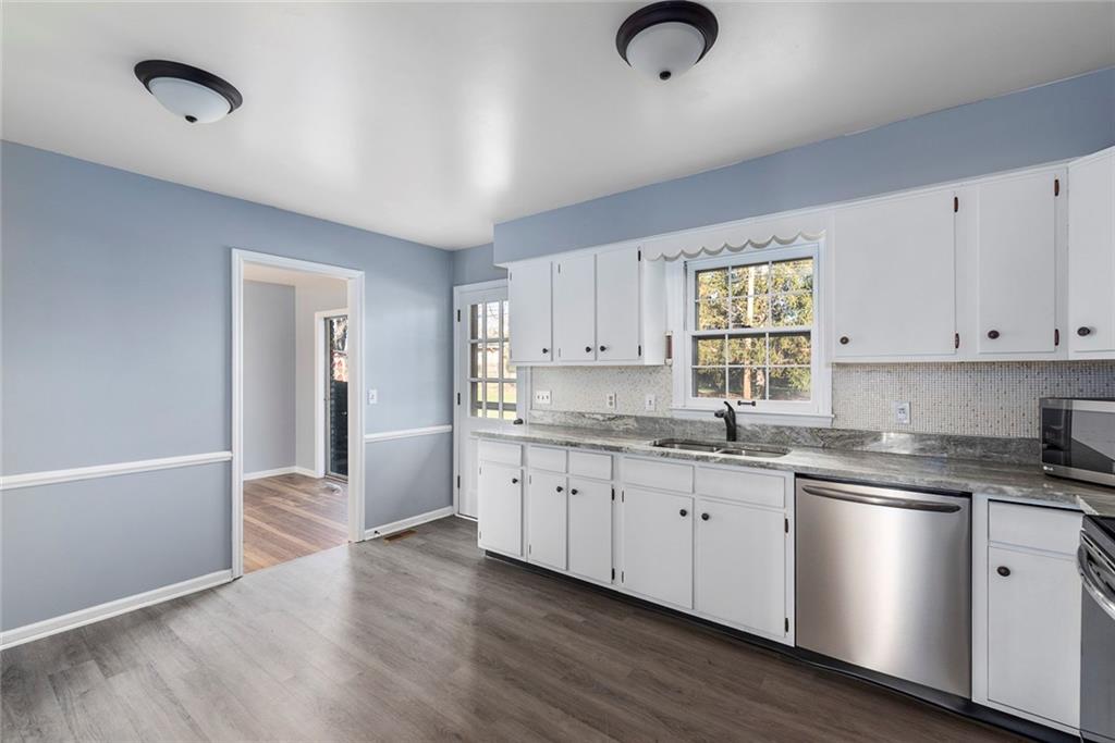 6459 Brokenhurst Road Indianapolis, IN 46220 - Photo 10 of 22 Gallery Image 10