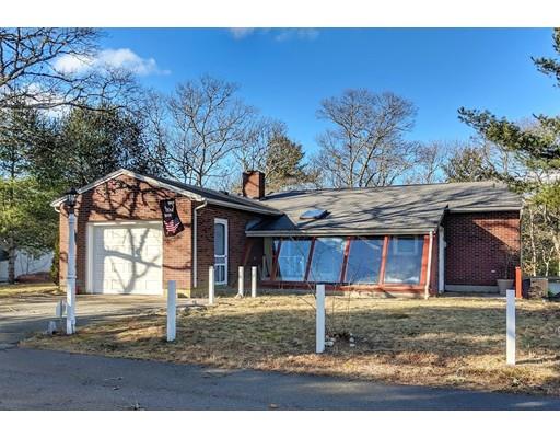 8 Pinewood Road Wareham, MA 02532 - Photo 3 of 30