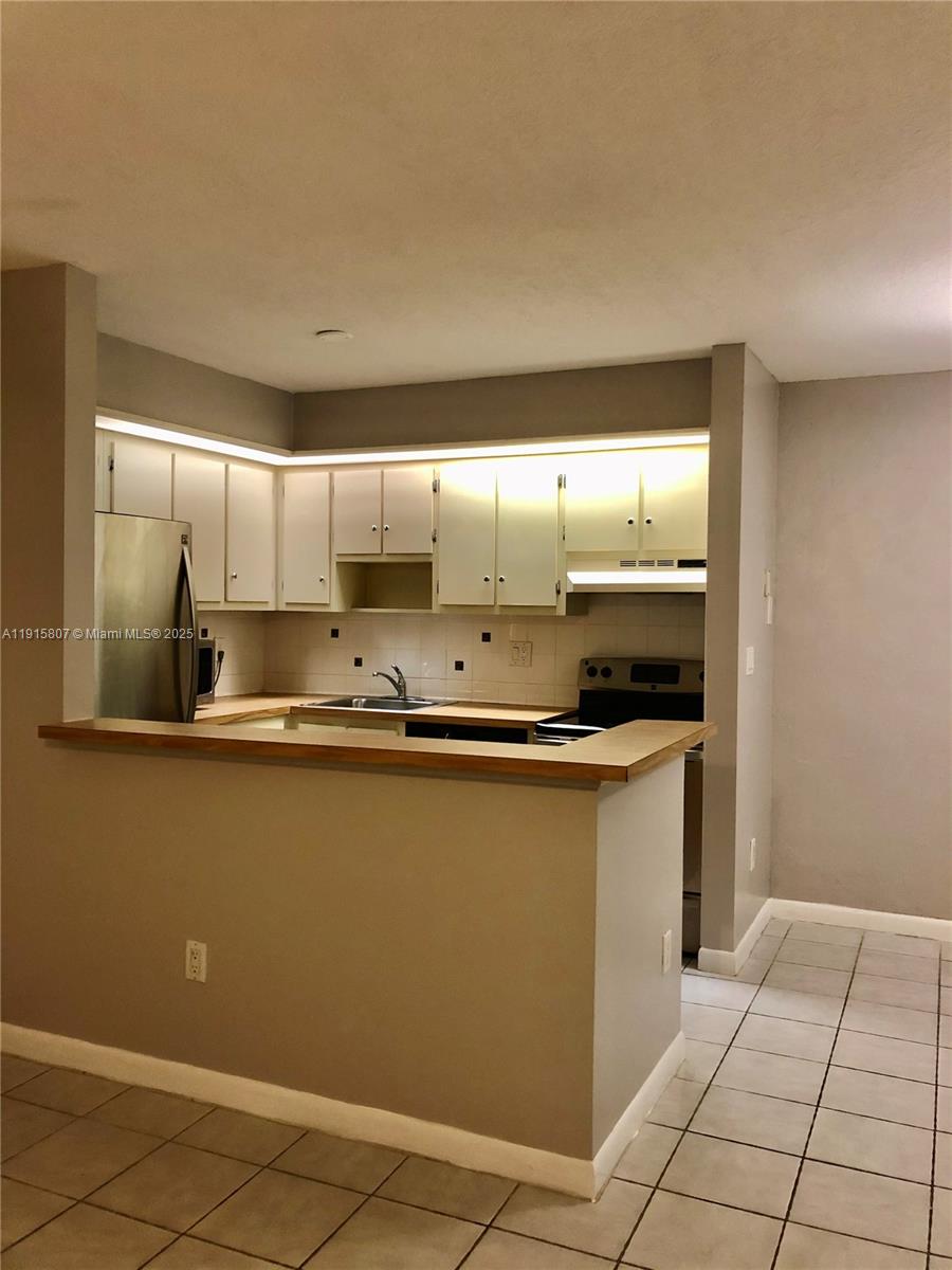 9753 West McNab Road, Unit 112 Tamarac, FL 33321 - Photo 4 of 20