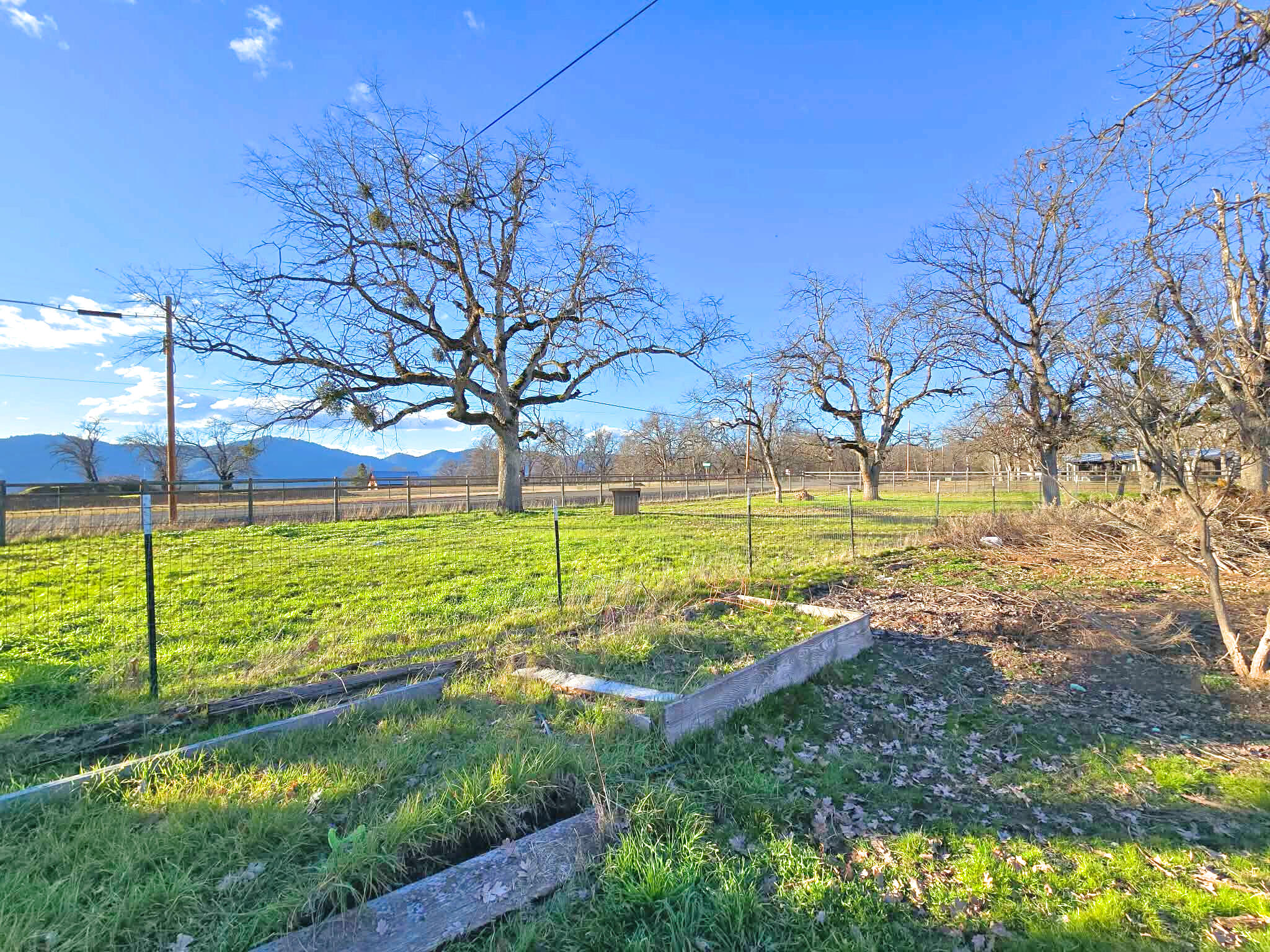 11220 Duggan Road White City, OR 97503 - Photo 23 of 28 1dedcee6-d76b-408f-b7d6-ad2c2a34fd2d-fot