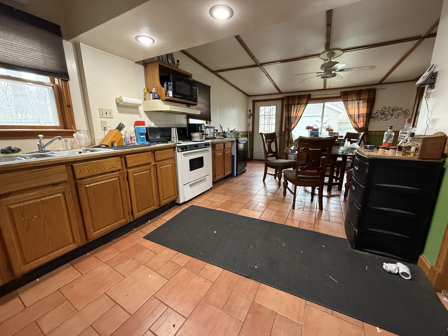 54 Apache Street Park Forest, IL 60466 - Photo 9 of 21 a kitchen with lots of counter top space