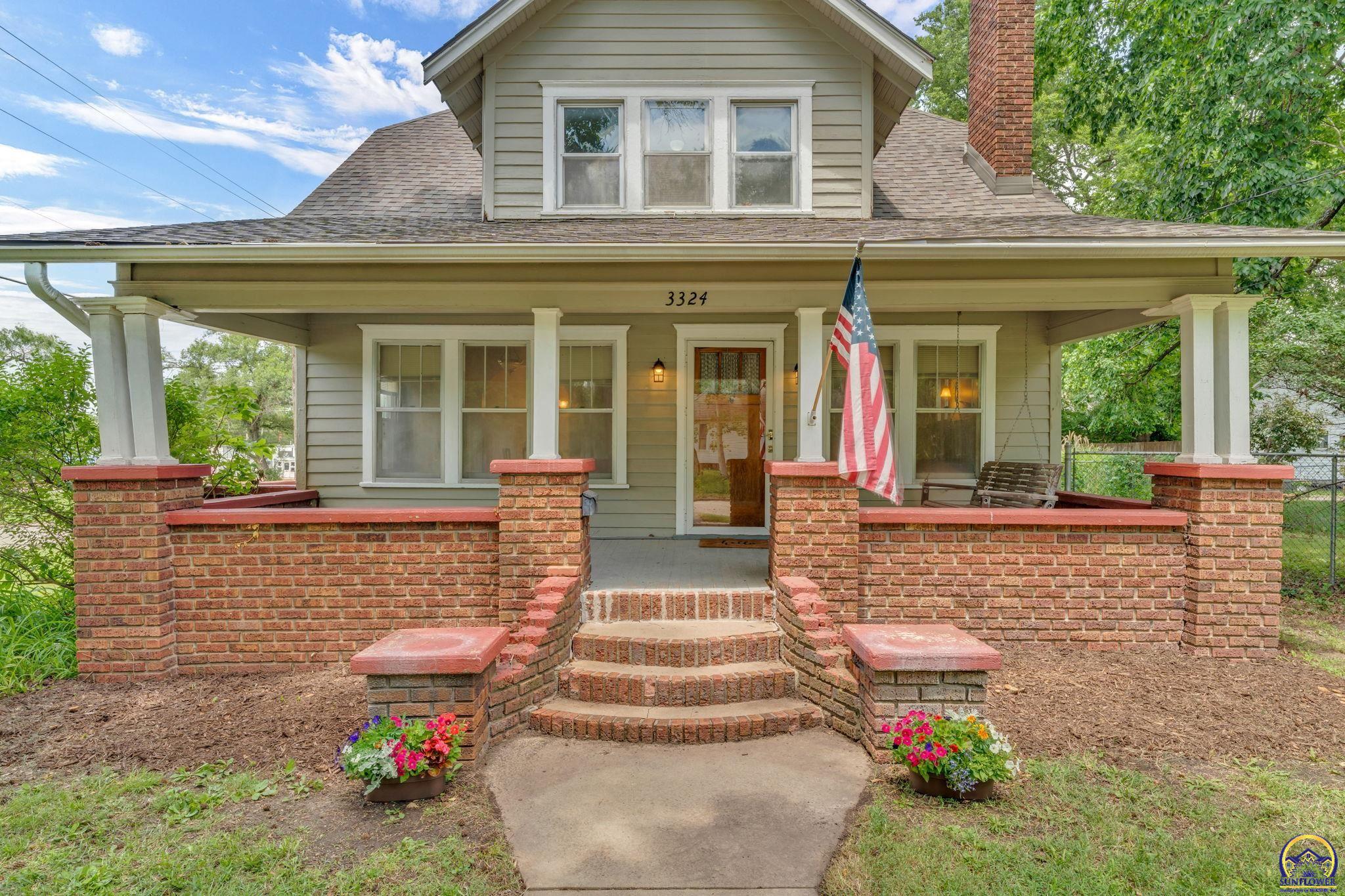 3324 Southwest Front Street Topeka, KS 66606 - Photo 4 of 38