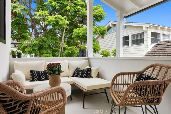 $9,500 | 617 1/2 Acacia Avenue, Corona del Mar, CA 92625