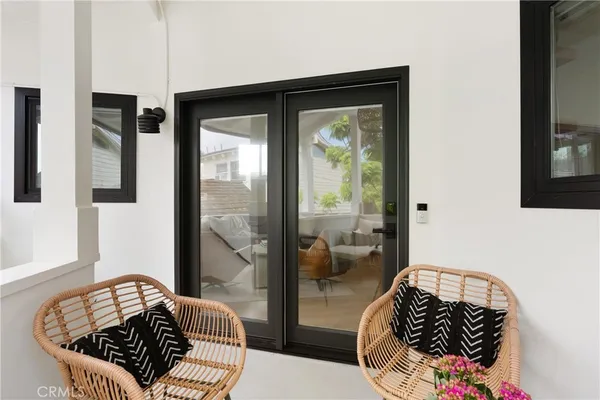 $9,500 | 617 1/2 Acacia Avenue, Corona del Mar, CA 92625