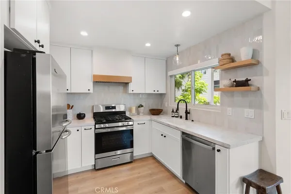 $9,500 | 617 1/2 Acacia Avenue, Corona del Mar, CA 92625