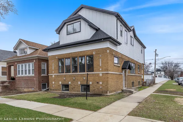 $719,900 | 1247 Scoville Avenue, Berwyn, IL 60402