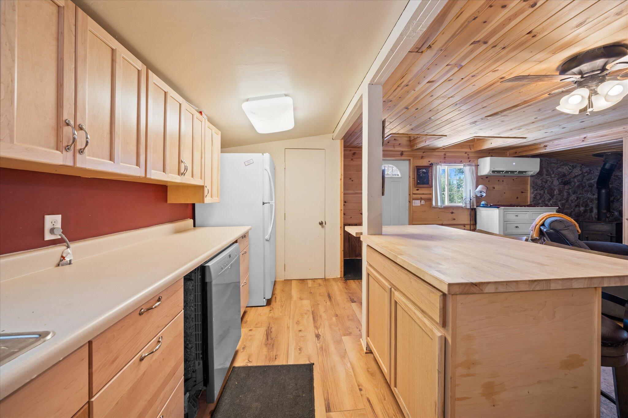 30075 Day Road McArthur, CA 96056 - Photo 11 of 37 13-BiggerFlow Real Estate Media-11