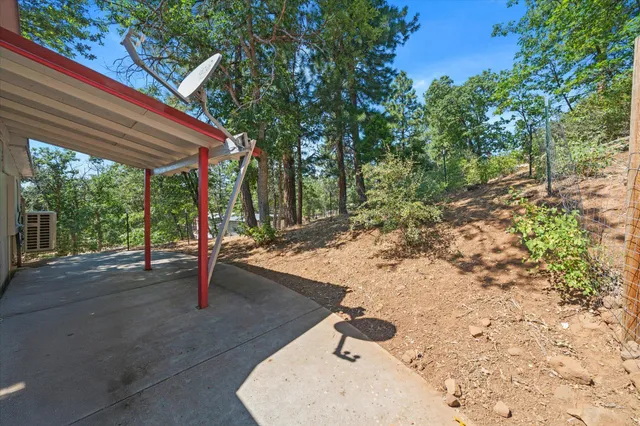 a view of a backyard with a sink