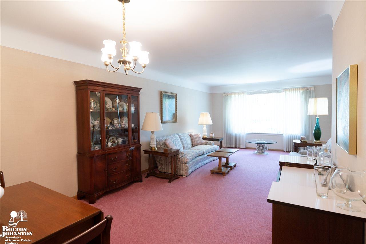 970 Canterbury Road Grosse Pointe Woods, MI 48236 - Photo 4 of 26