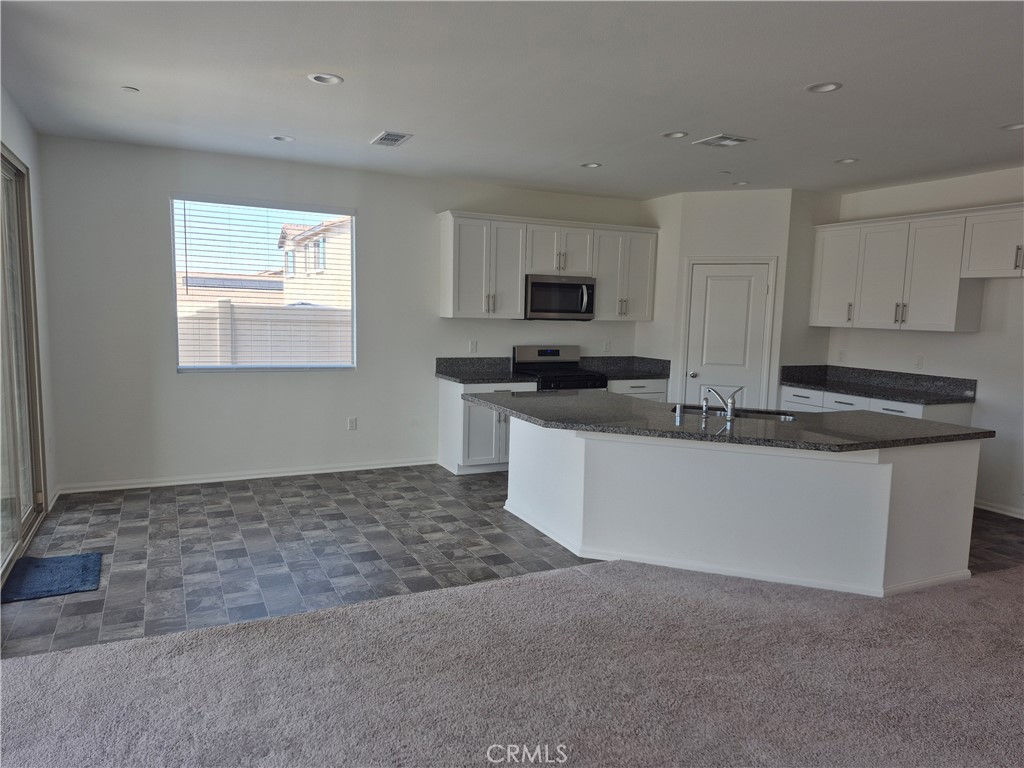 27191 Denali Peak Road Menifee, CA 92586 - Photo 5 of 19