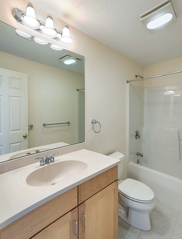 173 Nobscot Road, Unit 173 Sudbury, MA 01776 - Photo 25 of 37 a bathroom with a sink a toilet and shower