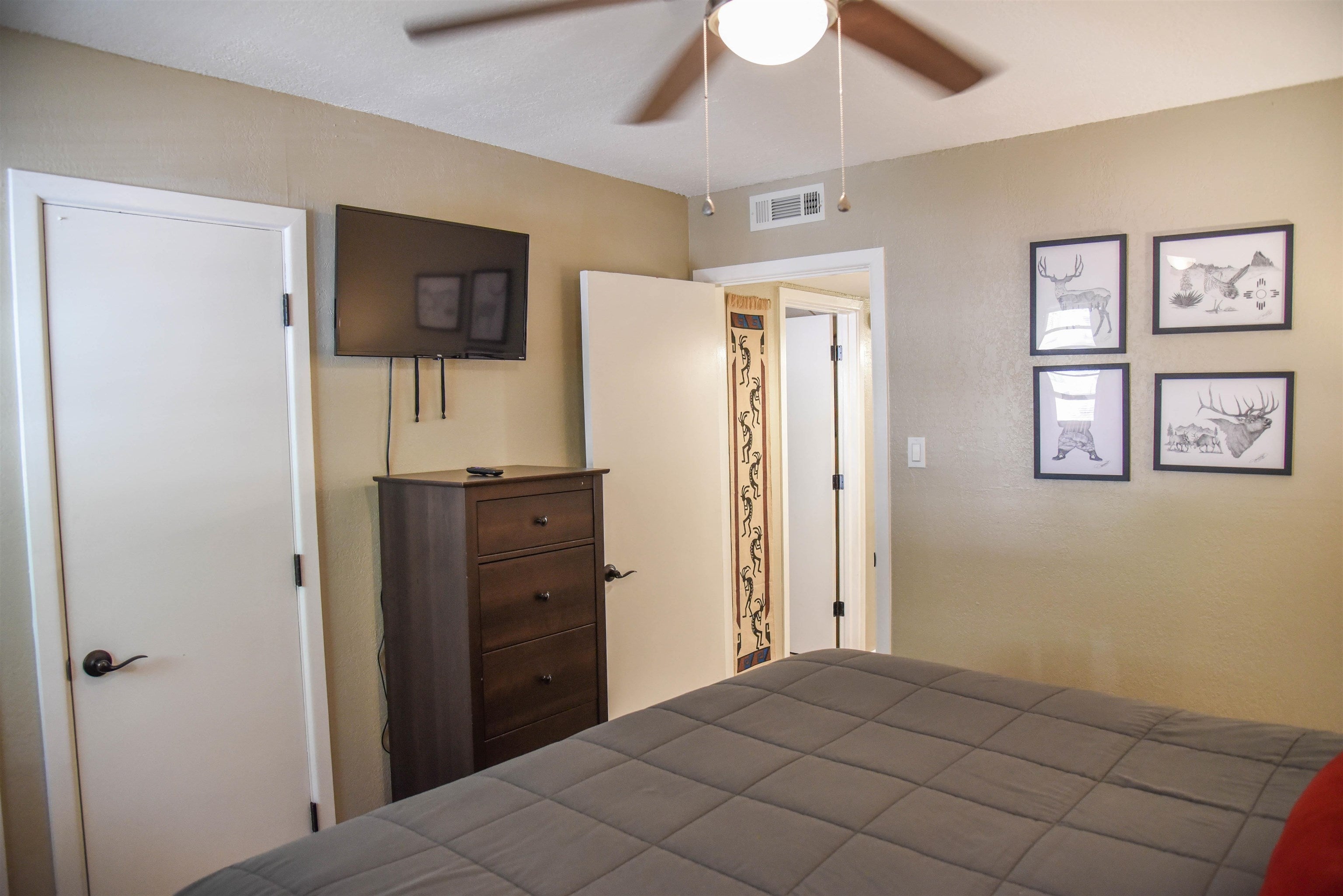 303 Pioneer Road, Unit 19B Red River, NM 87558 - Photo 11 of 32 Gallery Image 11