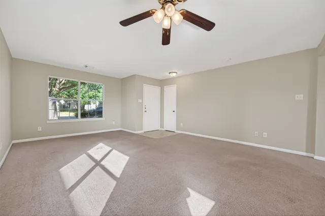 $2,100 | 1319 Emilee Court, Rosenberg, TX 77471