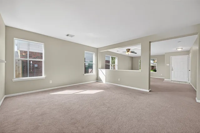 $2,100 | 1319 Emilee Court, Rosenberg, TX 77471