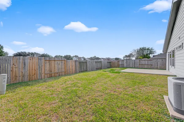 $2,000 | 1319 Emilee Court, Rosenberg, TX 77471
