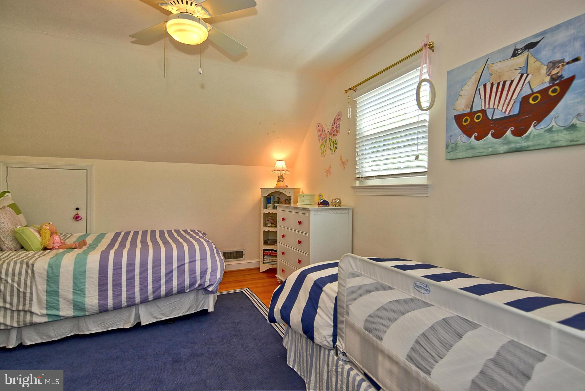 4712 Edgefield Road Bethesda, MD 20814 - Photo 20 of 26 2nd Bedroom - Upper Level