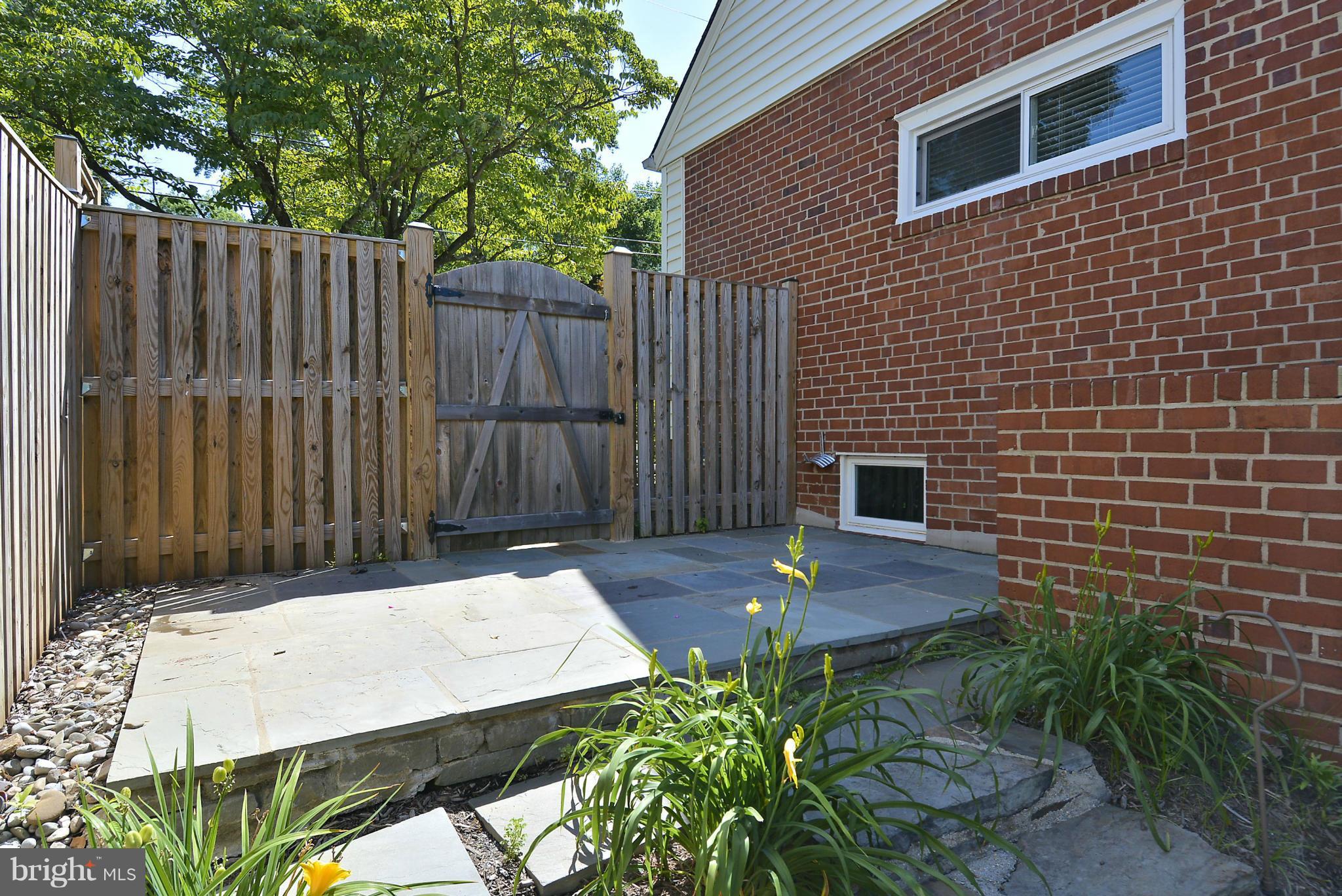 4712 Edgefield Road Bethesda, MD 20814 - Photo 9 of 26 Patio - Main Level