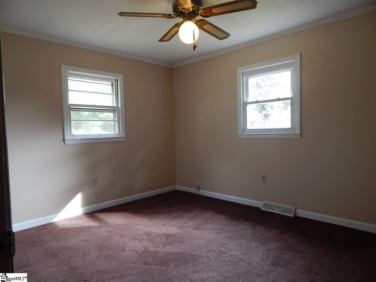 207 State Rd S-42-653 Duncan, SC 29334 - Photo 7 of 13