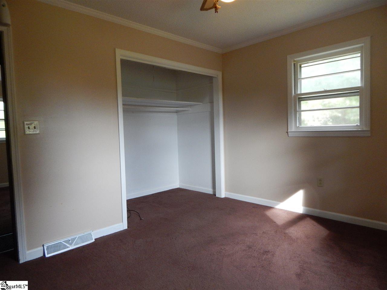 207 State Rd S-42-653 Duncan, SC 29334 - Photo 8 of 13