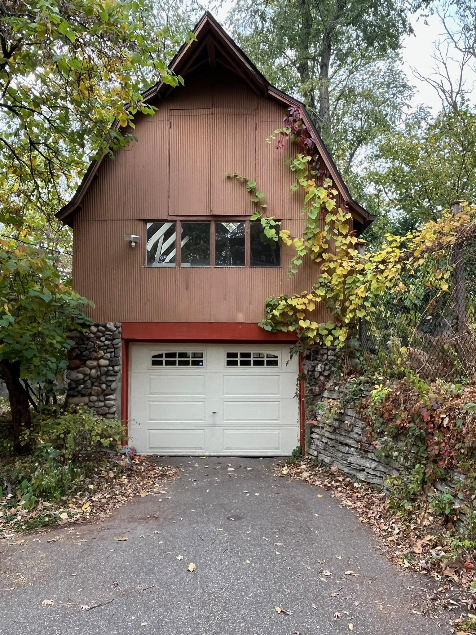 5338 Highland Road Minnetonka, MN 55345 - Photo 10 of 23