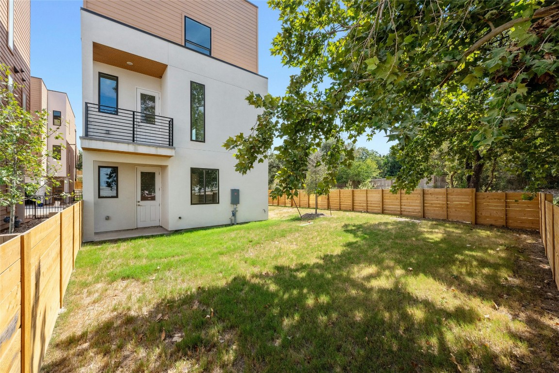 6821 Wolfcreek Pass, Unit 2 Austin, TX 78749 - Photo 31 of 34